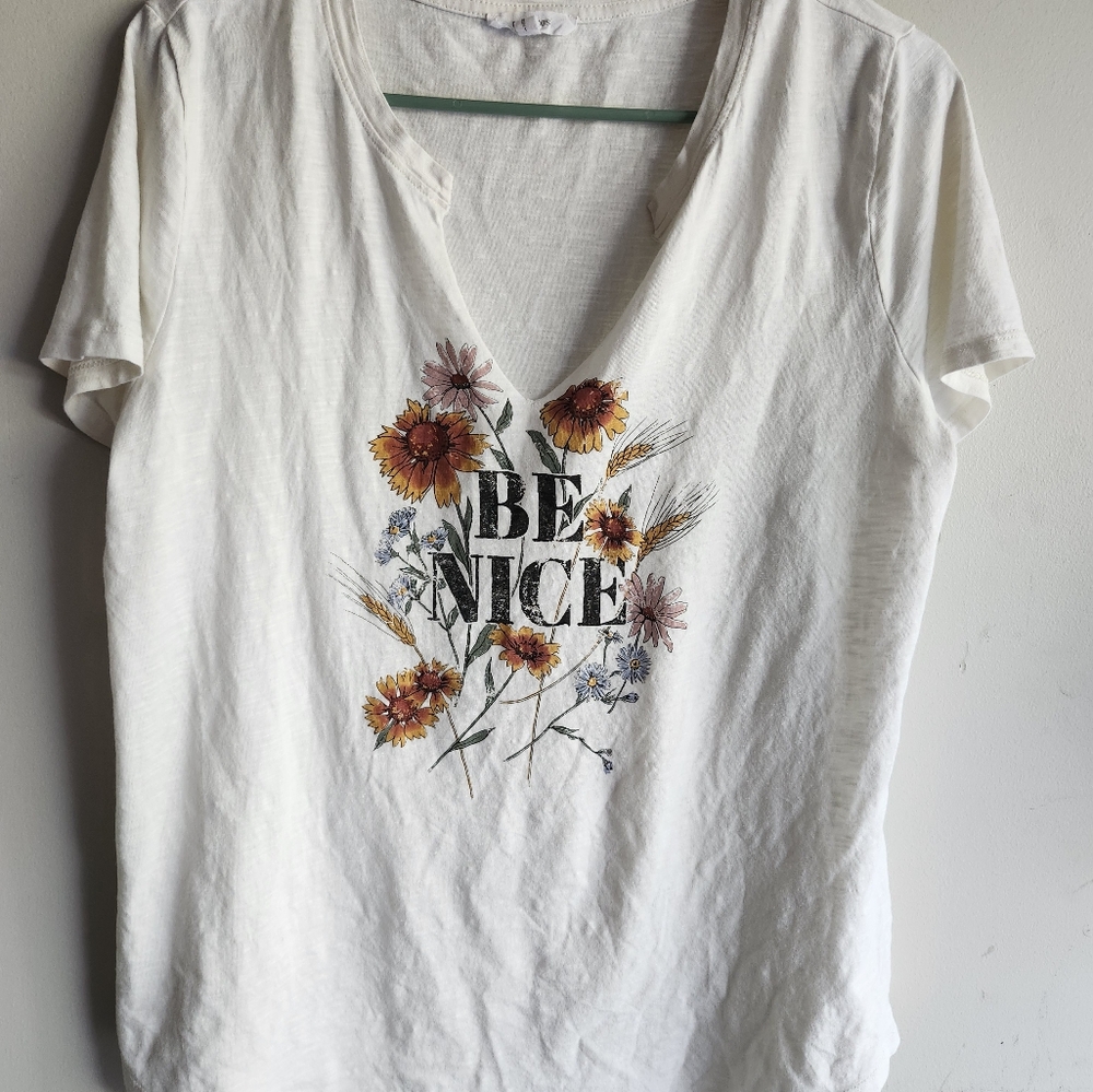 Maurices Womens Size L Floral Graphic White T-Shirt